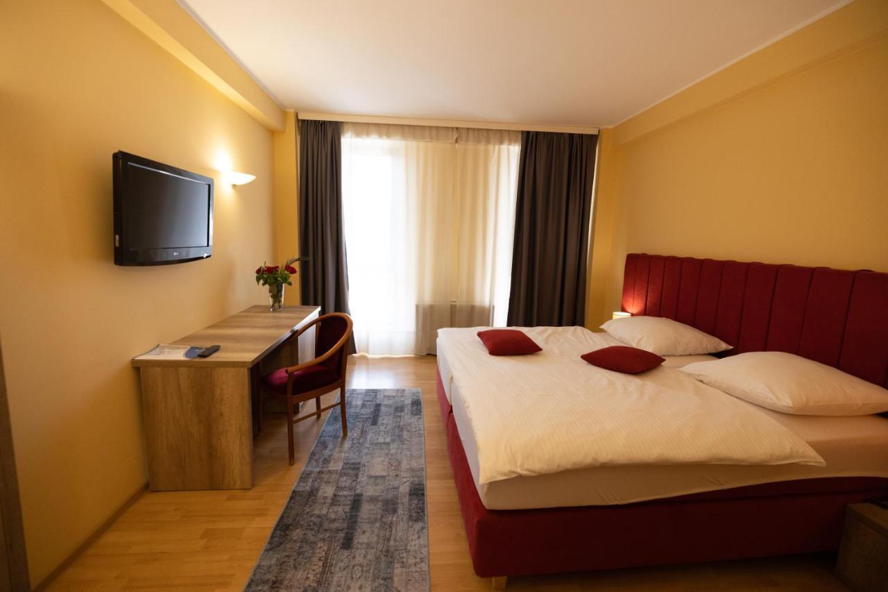 Hotel Perla Timişoara Exterior foto