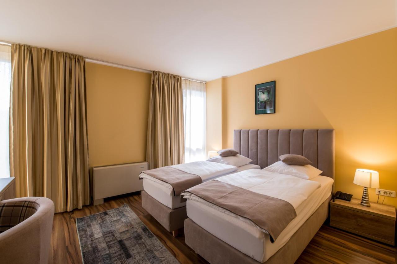 Hotel Perla Timişoara Exterior foto